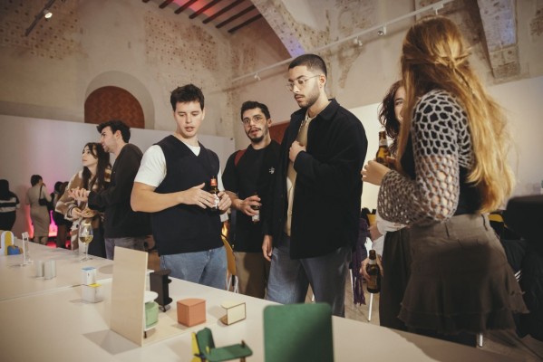 Estudiantes de diseño imaginan los espacios educativos del futuro

