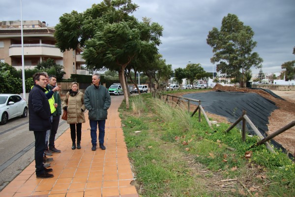 Retiran las cañas del Gorgos en Xàbia ante el temor de que se desborde con las tormentas

