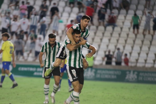 El delantero Adrián Fuentes se convierte en el segundo fichaje invernal del Castellón