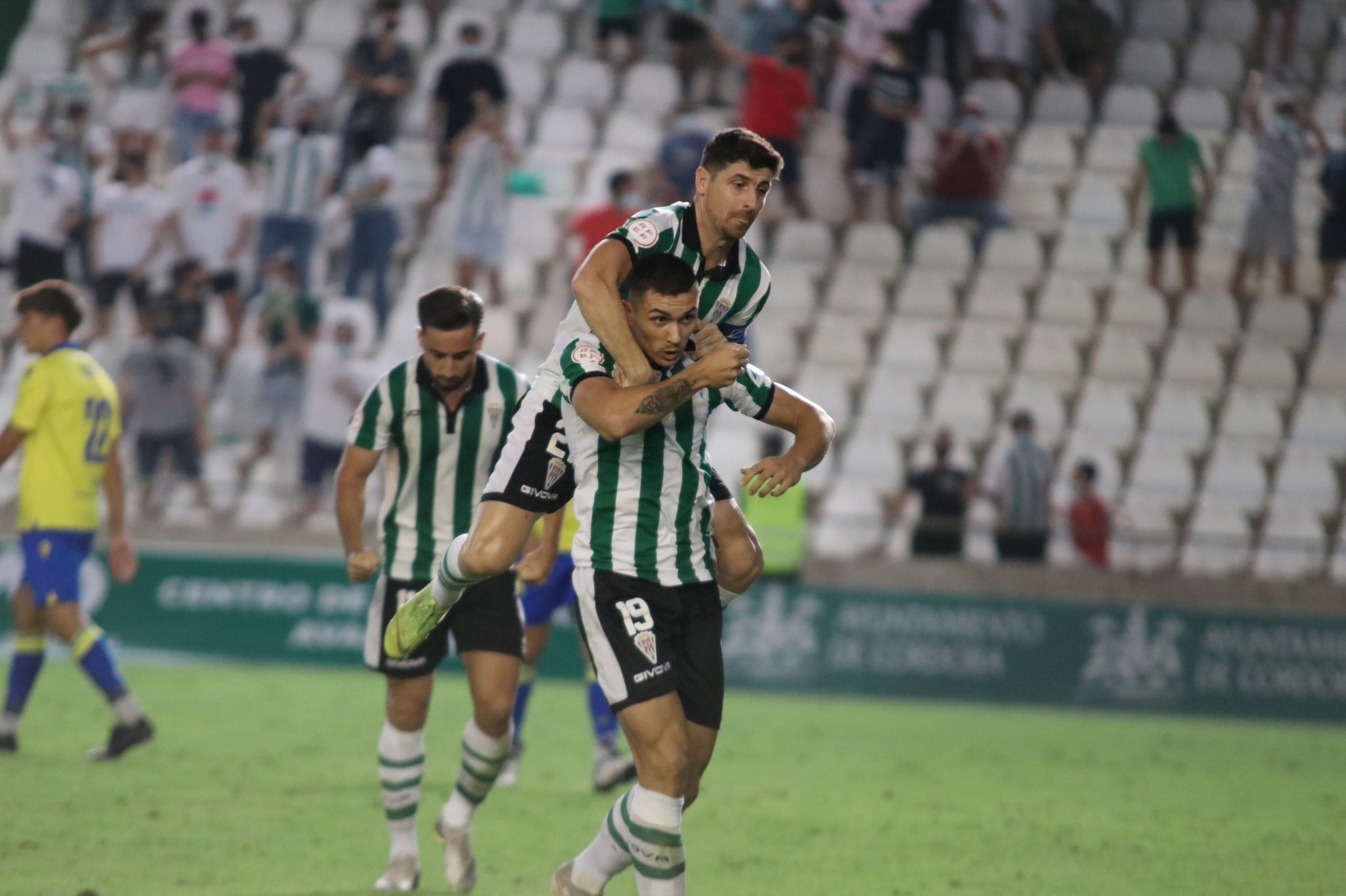 El delantero Adrián Fuentes se convierte en el segundo fichaje invernal del Castellón