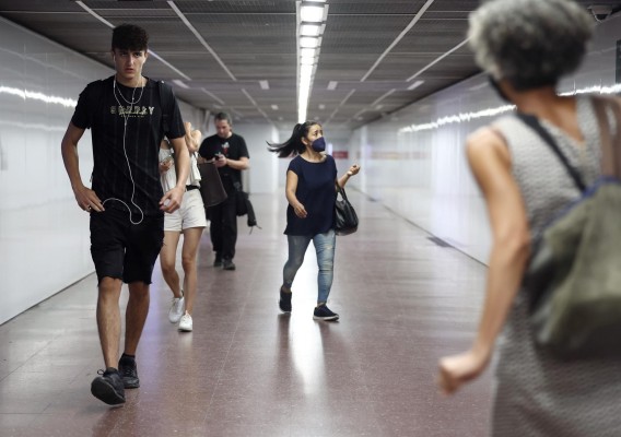 El Gobierno aprobará la retirada de las mascarillas en el transporte público el 7 de febrero