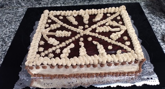 Pasteló de Puçol, la tarta magna de Amparo Segarra
