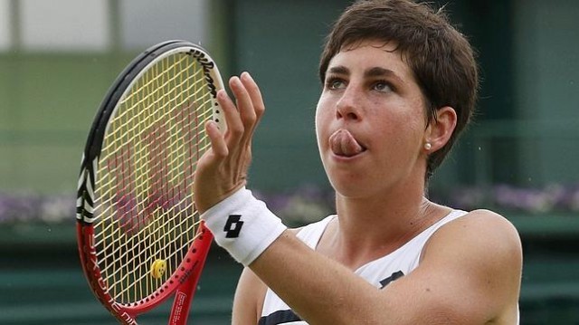 La lesión de Petkovic hace fácil el estreno de Carla Suárez
