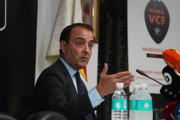 Zorío advierte a Layhoon de una denuncia en Fiscalía y le pide información económica 