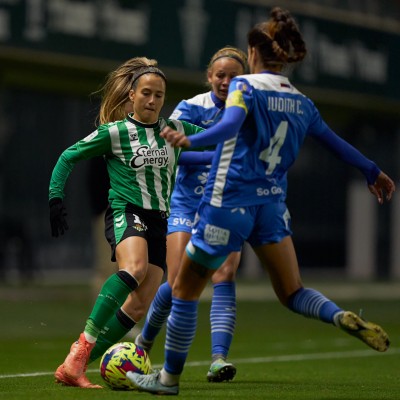 El Alhama CF logra su primer triunfo como visitante en la Liga F y sale del descenso 