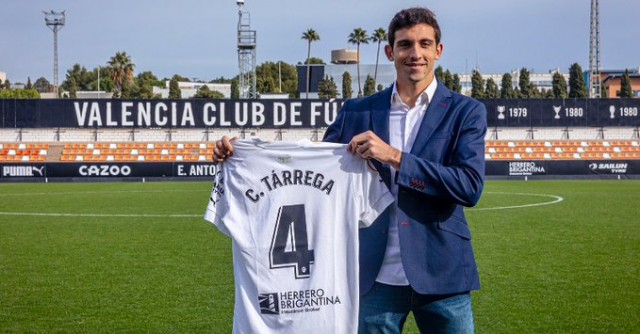 El Valencia confirma la renovación del canterano César Tárrega