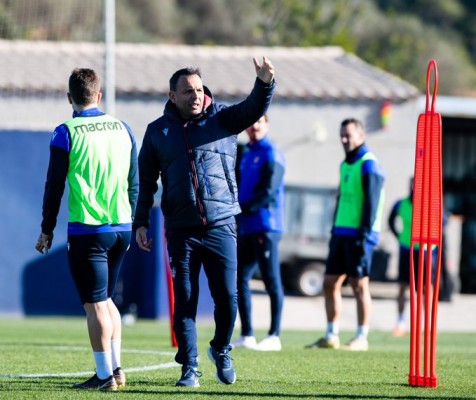 Los empates lastran al Levante, el que más lleva de Segunda