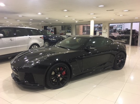  Jaguar F-Type SVR, en Británica Automóviles