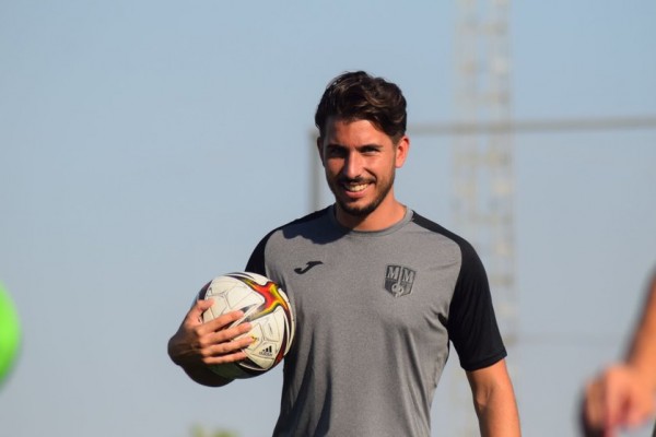 Alburquerque, 11 jornadas sin ganar en la Segunda RFEF, deja de entrenar al Mar Menor FC 