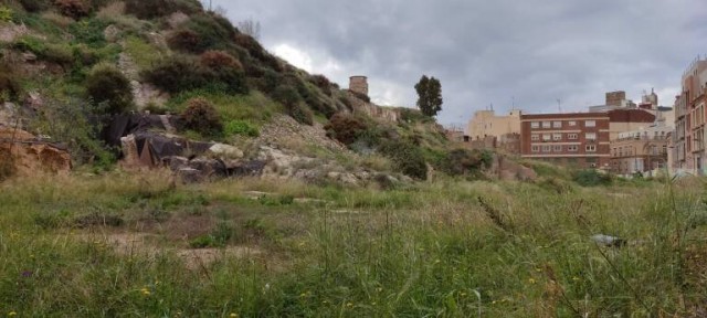La Coordinadora del Molinete denuncia que el Ayuntamiento no pedirá las ayudas estatales para excavar el cerro