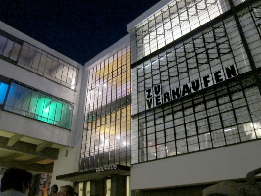 La Bauhaus en venda per un mapa de la Sagunt post-bombolla
