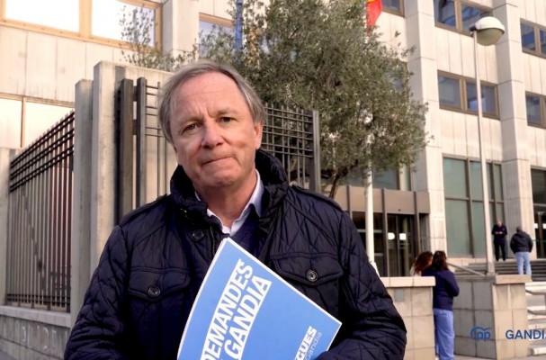 Moragues reivindica en los ministerios más inversiones para Gandia
