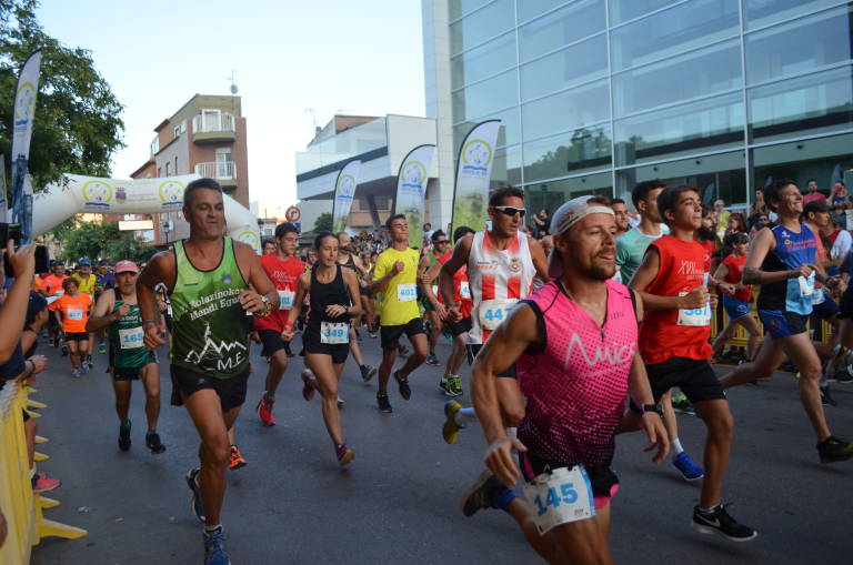Un 5K popular por asfalto, césped y arena de playa en Oropesa