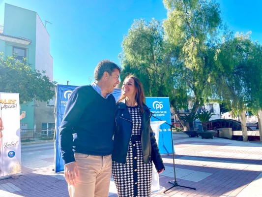El PP presenta a Isabel Berná, alcaldable de Rojales, con el respaldo de Mazón
