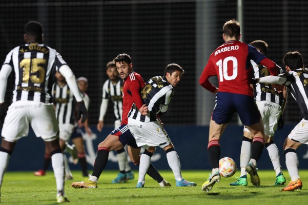 El Castellón recupera la pegada y el buen fútbol en el debut de Rudé en el banquillo