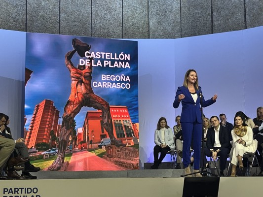 Carrasco presenta su candidatura para ser alcaldesa de Castelló ante Feijóo, Ayuso y Almeida
