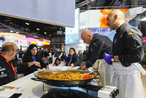 Los hoteleros confían en un 2023 récord, al calor de un Fitur espléndido