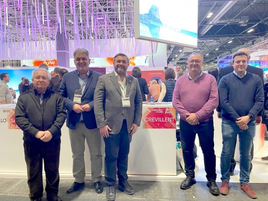 Crevillent promociona en Fitur sus recursos naturales, festivos y culturales para potenciar el turismo familiar