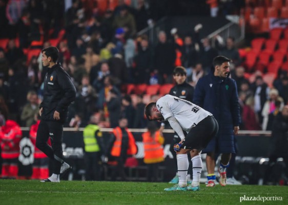Una derrota ante el Almería igualaría el peor registro histórico en Mestalla