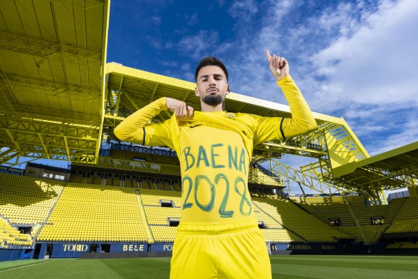 El Villarreal prolonga el contrato de Álex Baena hasta 2028