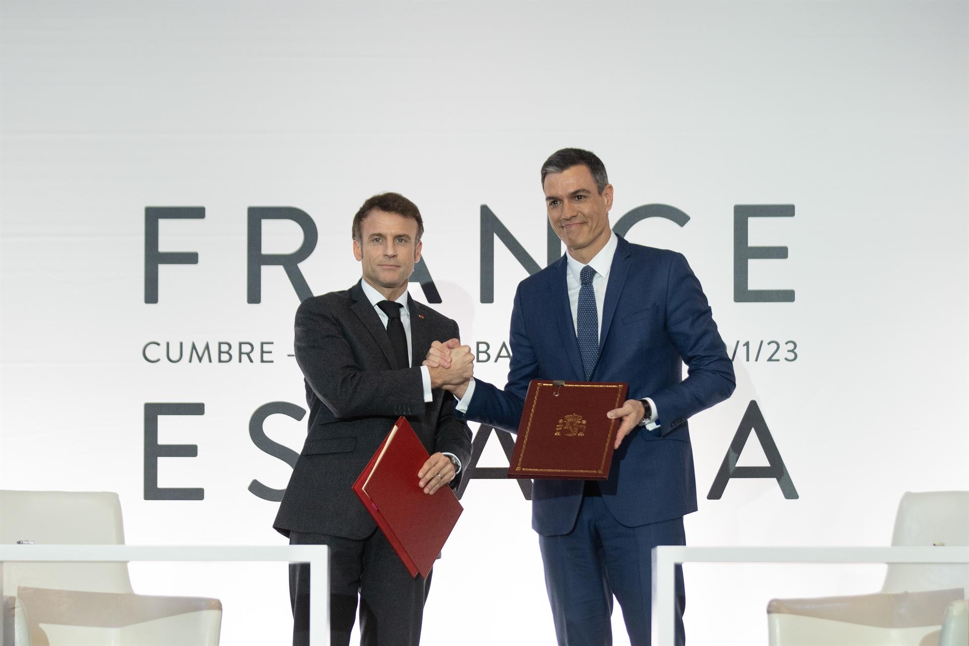 España y Francia pactan un frente común en la UE y hacer intercambios en los Consejos de Ministros
