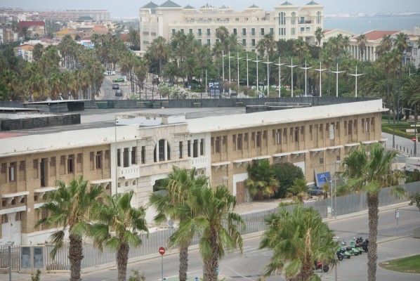 Tres proyectos de centro de datos optan a la concesión para instalarse en los Docks