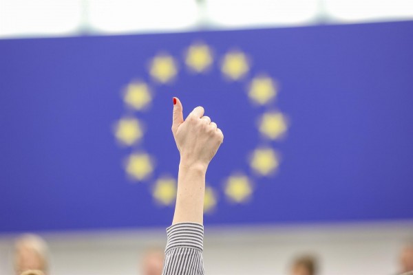 La Eurocámara pide la creación de un tribunal especial que juzgue la agresión rusa a Ucrania
