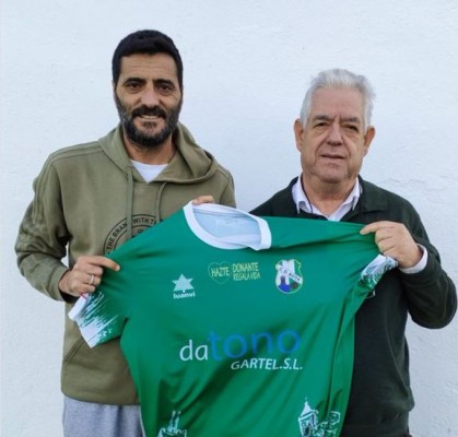 Dani Güiza, incombustible, ficha por el Rota con 42 años
