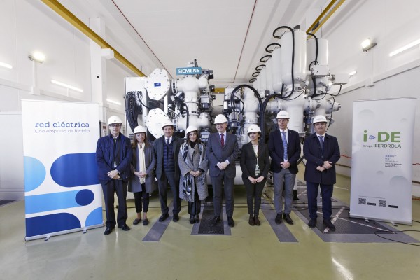 'Alivio' eléctrico en El Serrallo: activan la subestación que servirá a UBE, bp y otras empresas