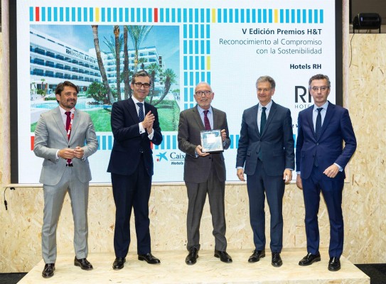 CaixaBank entrega a RH Hoteles su premio Hotels & Tourism al compromiso con la sostenibilidad' de la Comunitat

