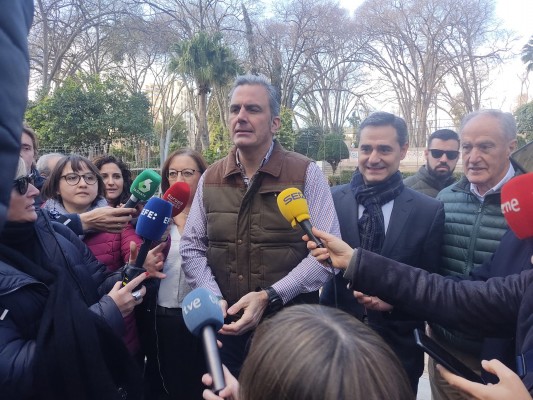 Ortega Smith bendice a Ortolá y un pacto de Vox con el PP en Castelló: 