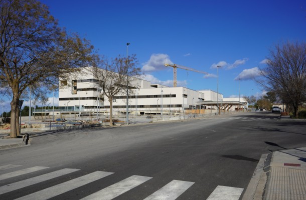 Ontinyent adjudica por 318.000 euros las obras de mejora urbanística del entorno del nuevo hospital