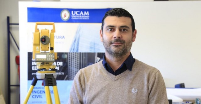 El investigador de la UCAM Fernando Berenguer se instalará en el Polo Sur para medir la desglaciación 

