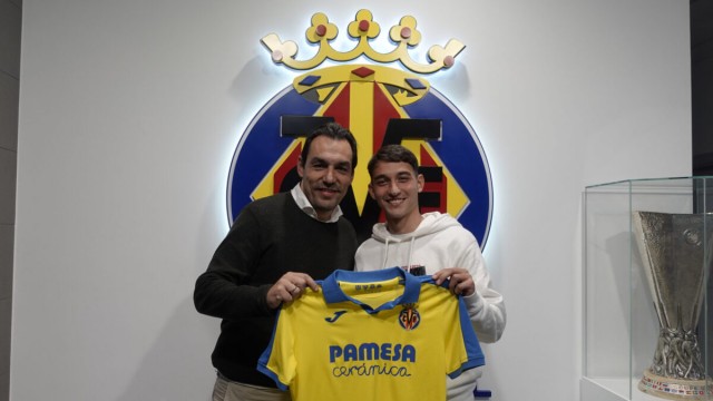 El Villarreal amplía el contrato del joven centrocampista argentino Tiago Geralnik
