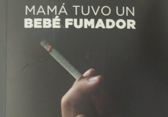 'Mamá tuvo un bebé fumador': los episodios personales del escritor totanero Alberto Martínez Romero