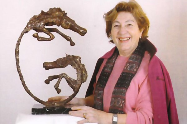 La escultora Maite Defruc tendrá un parque con su nombre y con una de sus obras en Pozo Estrecho
