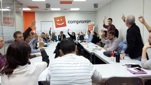 Compromís aprueba ir con Podemos y espera el 'sí' de EU tras reformular la oferta