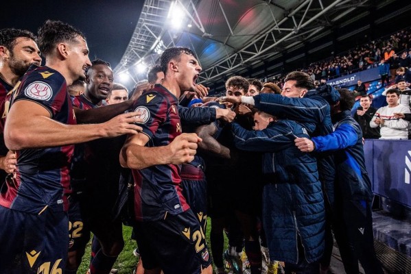 La historia espera al Levante