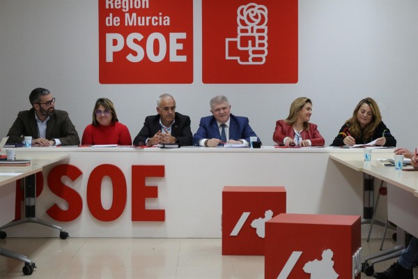 Vélez despliega la maquinaria electoral del PSOE y elige a Nuria García coordinadora de la campaña