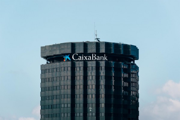 BlackRock eleva su participación en CaixaBank al 5%

