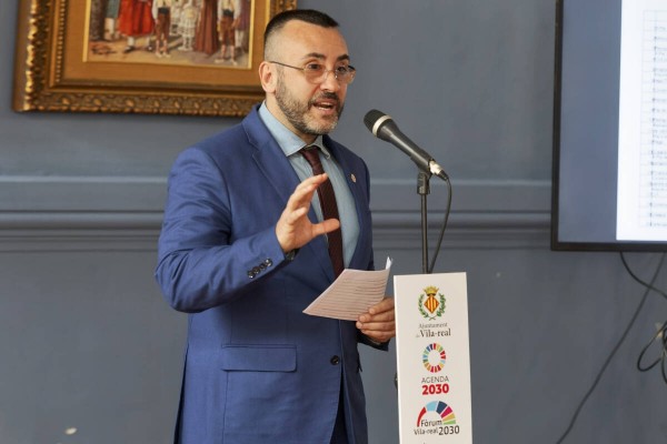 Benlloch no acude este año a Fitur: pretende cerrar el presupuesto de Vila-real estos días