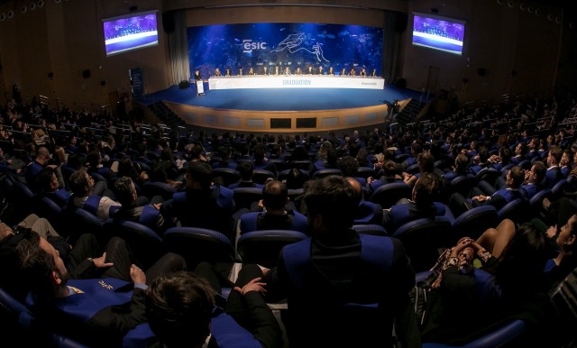 ESIC inicia el año con la celebración del acto de Graduación de Máster y Postgrado 