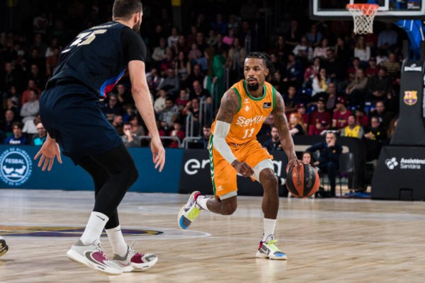 El Valencia Basket sigue en la búsqueda de un base pese a la recuperación de Harper
