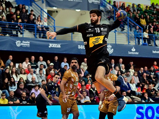 Los 'Hispanos' quieren el pleno ante Irán