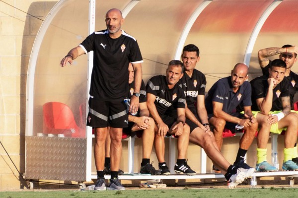 Abelardo destituido como entrenador del Sporting

