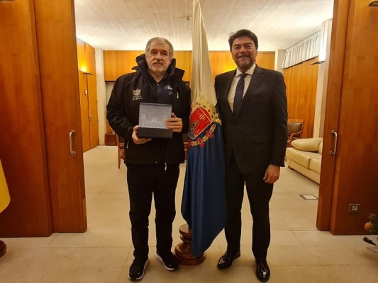 Alicante y Génova, puertos de salida y llegada de la Ocean Race, impulsan su hermanamiento y la tabarquinidad
