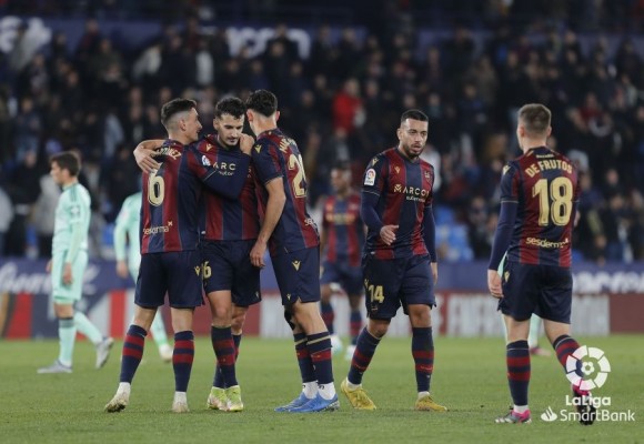 Calleja pone al Levante a ritmo de plusmarca 