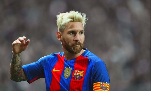 Messi lleva al Barça a octavos