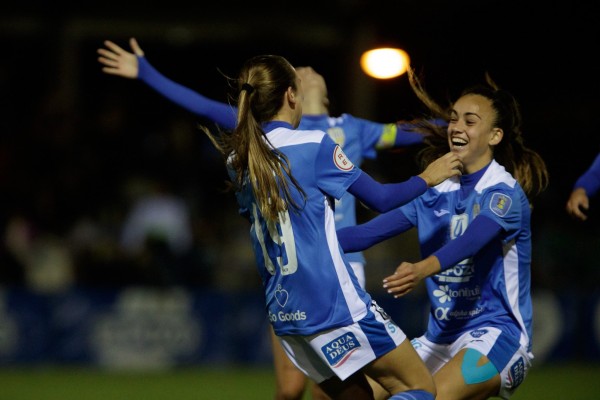El Alhama intenta ante el Athletic trasladar a la Liga F su inercia de la Copa