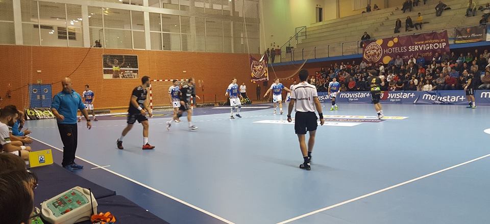 El Benidorm pelea hasta el final pero cae con el Ademar